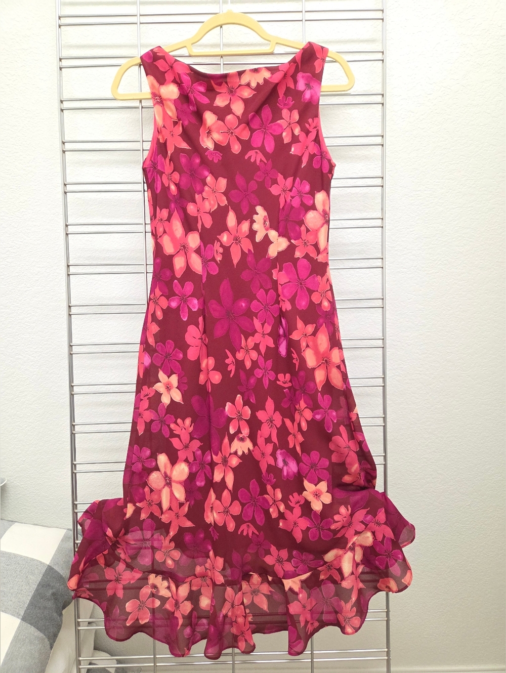 Ronni Nicole Floral Dress in Berry and Pink - Picture 2 of 8